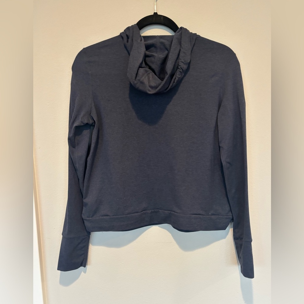 Vuori Navy Cropped Dreamknit Hoodie XS EUC - Picture 2 of 4